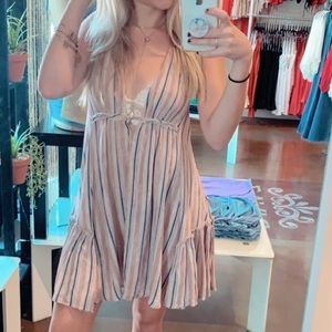 🌸SKYLAR MADISON - Pink & Navy Pinstripe Dress - S